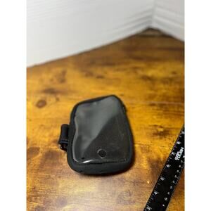 NWOT Formfit Armband athletic sweat reisistant phone holder